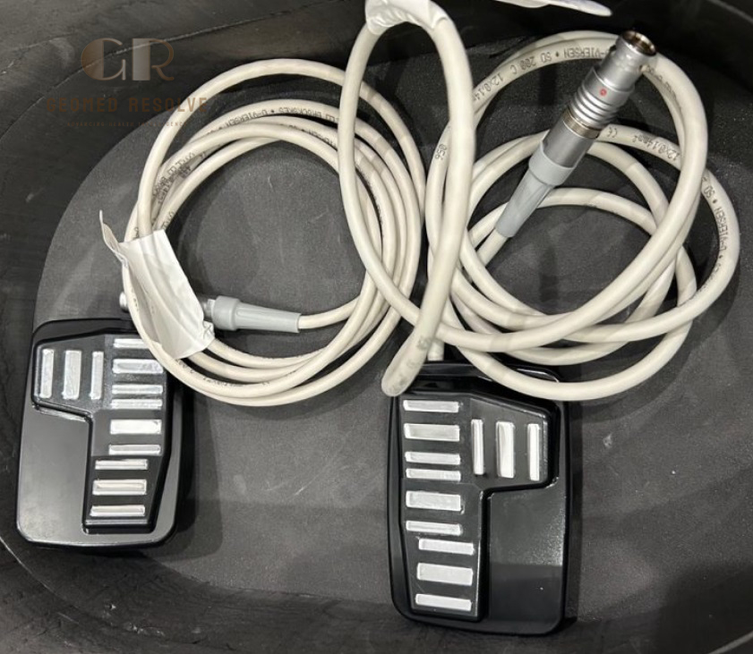 InMode DEFINE Morpheus8 Face Handpiece 2023 Advanced RF Skin Tightening Device InMode DEFINE Morpheus8 Face Handpiece 2023 RF microneedling device for facial skin rejuvenation treatments