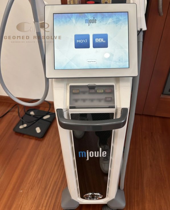 Sciton MJOULE BBL Moxi 2022 Advanced Skin Rejuvenation Laser System Sciton MJOULE BBL and Moxi Handpiece 2022 aesthetic laser system for skin rejuvenation treatments