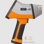 Hitachi X-MET8000 Expert Geo handheld XRF analyzer for mining exploration, geochemical surveys, ore grade control, soil analysis, and elemental testing