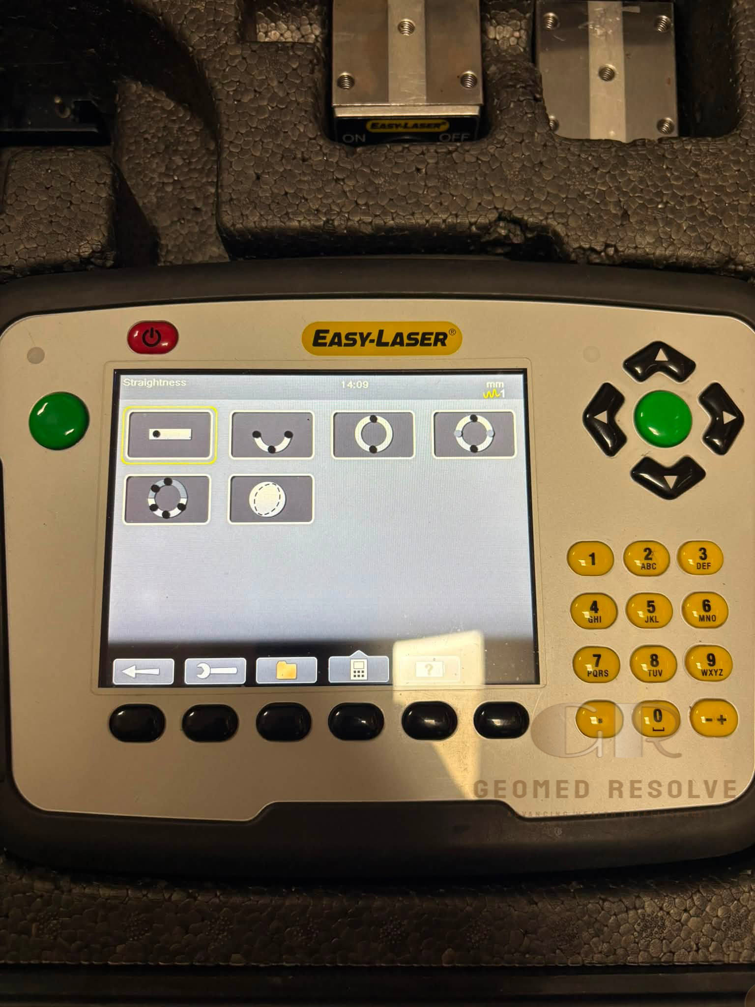 Easy-Laser E710 Laser Shaft Alignment System Easy-Laser E710 laser shaft alignment system with wireless measurement units for precision motor and pump alignment