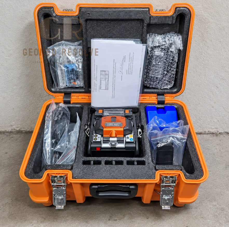 Sumitomo Type-82C+ Sumitomo Type-82C+ core alignment fusion splicer for professional fiber optic cable splicing